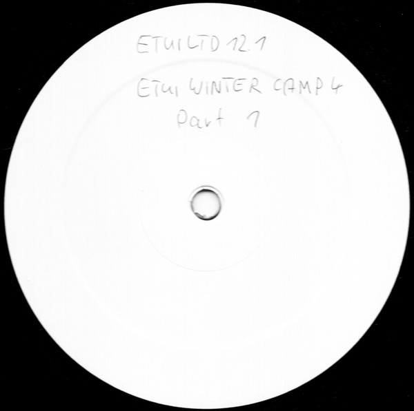 Etui Winter Camp 4