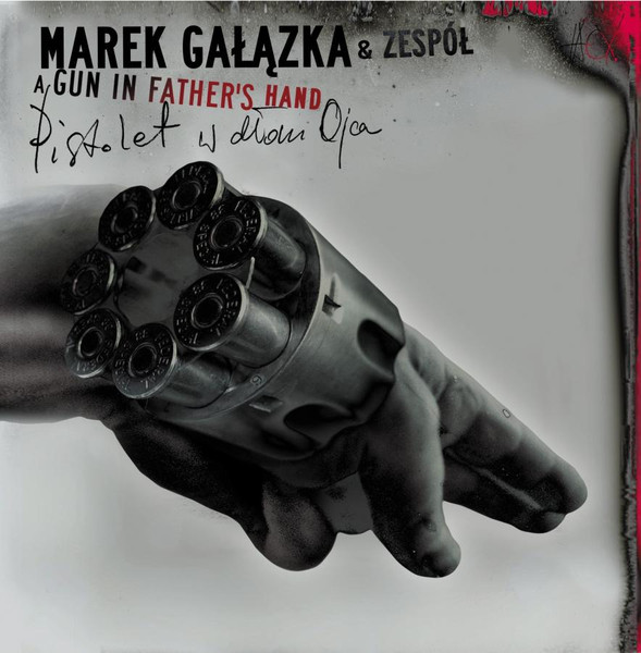 Pistolet W Dłoni Ojca
