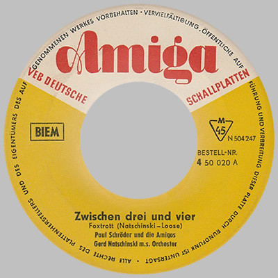 Zwischen Drei Und Vier / Das Macht Nur Die Liebe
