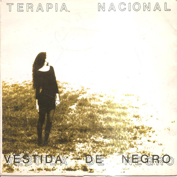 Vestida De Negro