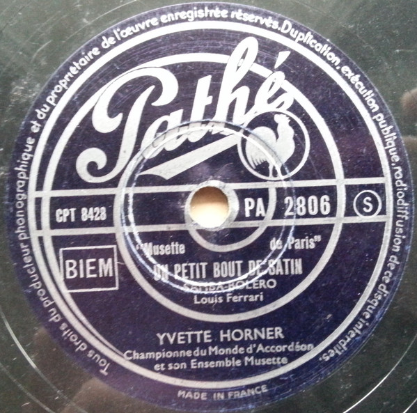 Un Petit Bout De Satin / La Chanson De Catherine