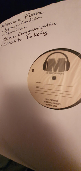 AF001