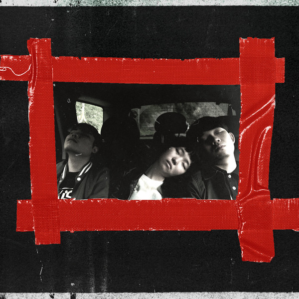 她从广场回来 = She Came Back From the Square