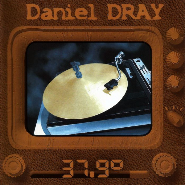 37.9°