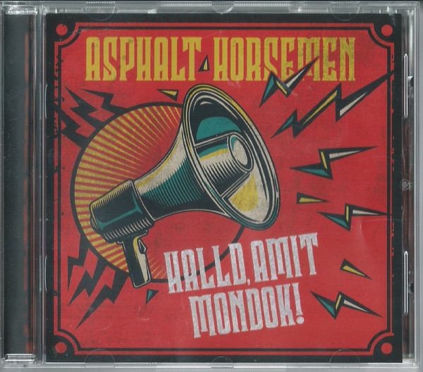 Halld, Amit Mondok!