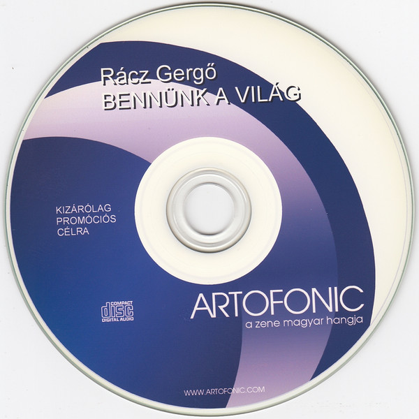Bennünk A Világ