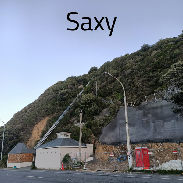 Saxy
