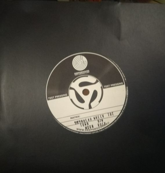 Skinhead Wreck The Town / Moon Rock