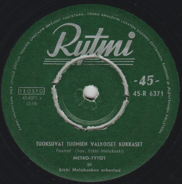 Tuoksuvat Tuomien Valkoiset Kukkaset 