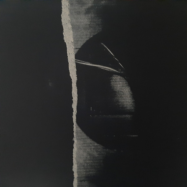 Material Interstices