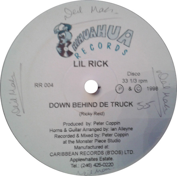 Down Behind De Truck