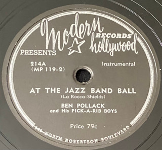 At The Jazz Band Ball / Dixieland One Step