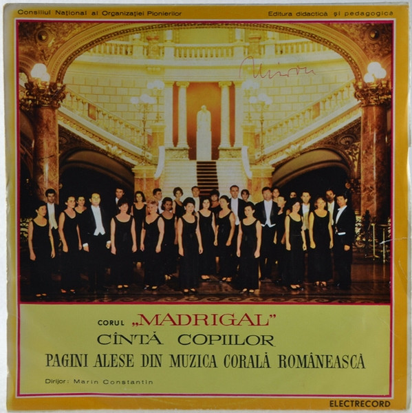 Corul „Madrigal” Cîntă Copiilor Pagini Alese Din Muzica Corală Românească