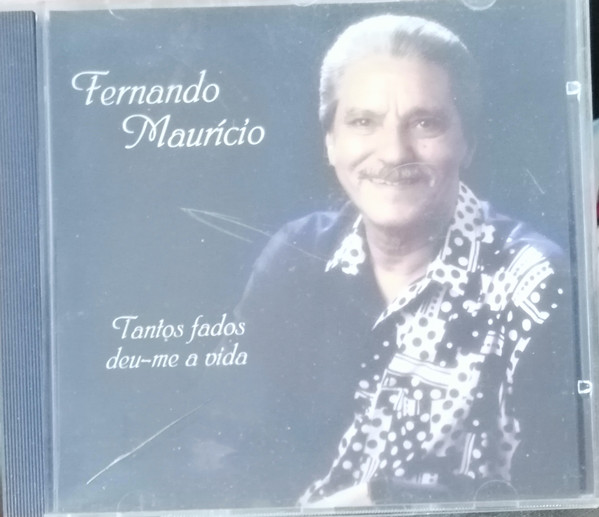 Tantos Fados Deu-me Vida