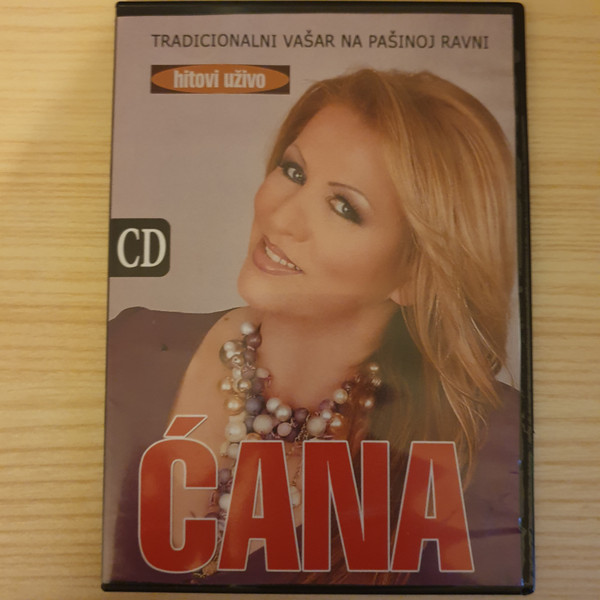 Tradicionalni Vašar Na Pašinoj Ravni