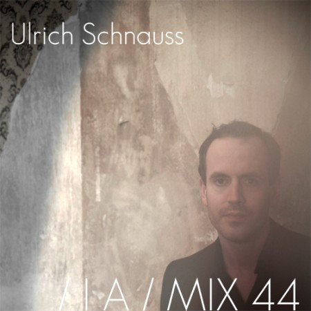 / I A / MIX 44