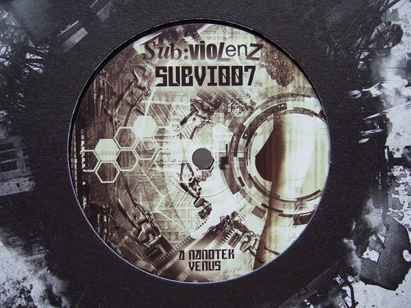 Venus / Nanomachine