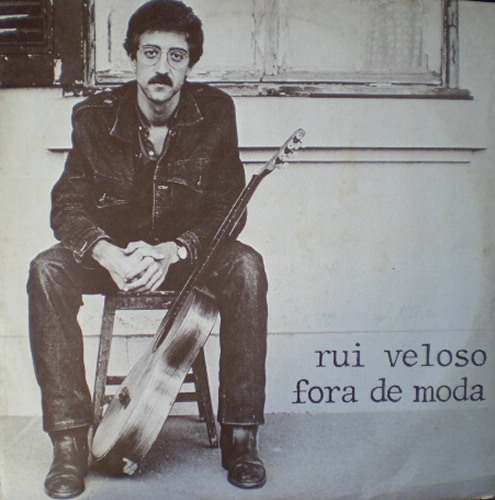 Fora De Moda