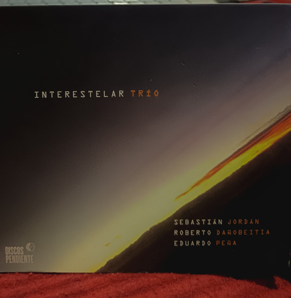 Interestelar Trío