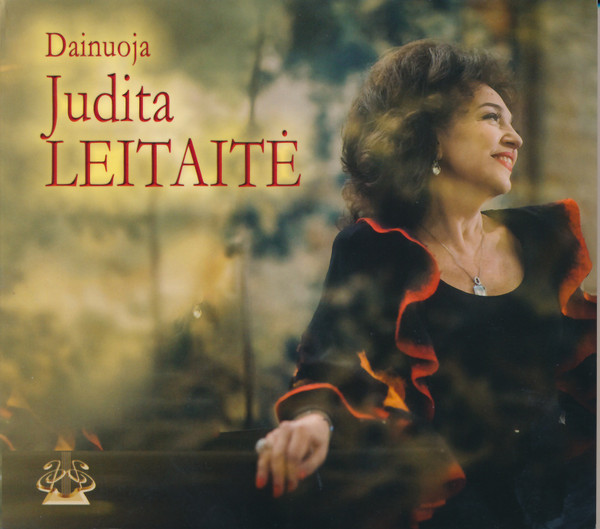 Dainuoja Judita Leitaitė