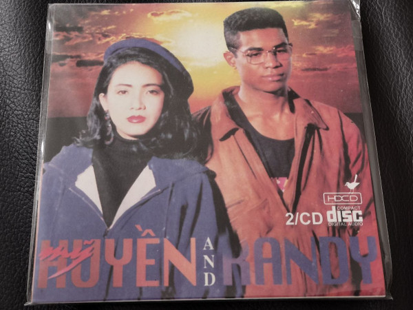 Chuyện Tình Người Đan Áo