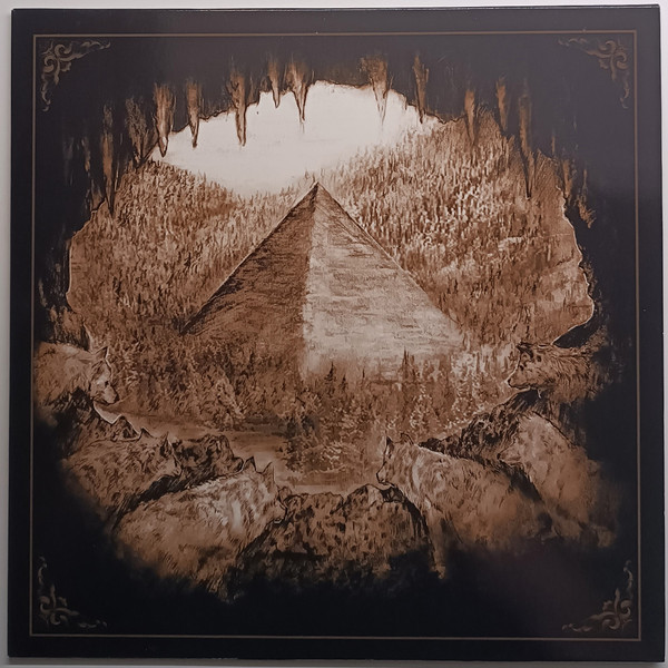 Amarok / Pyramido