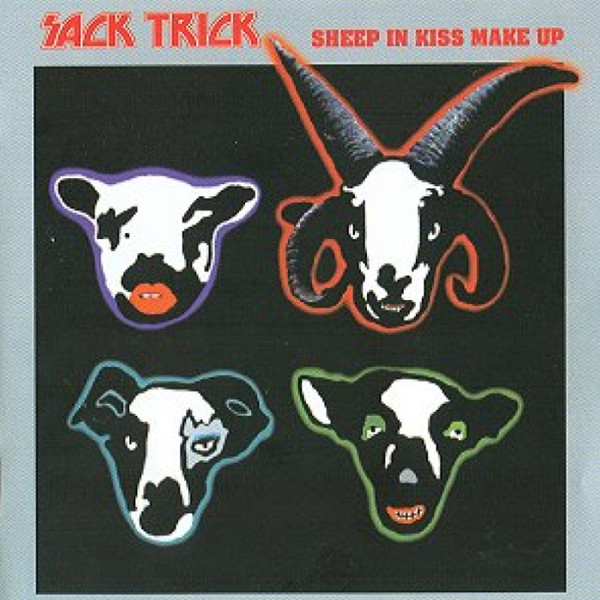 Sheep In Kiss Make Up