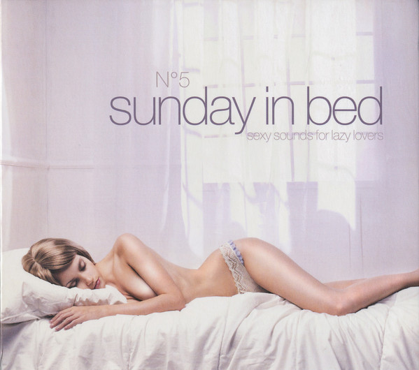 Sunday In Bed N°5