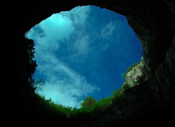 We Sleep In This Cave