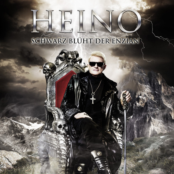 Schwarz Blüht Der Enzian