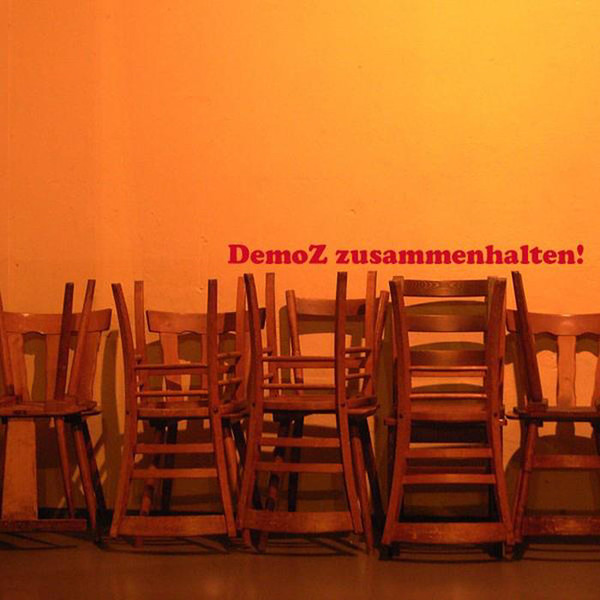 DemoZ Zusammenhalten