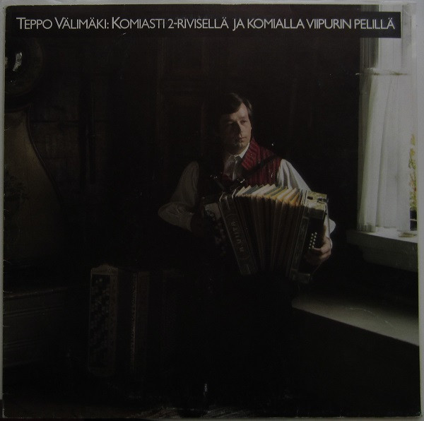 Komiasti 2-Rivisellä Ja Komialla Viipurin Pelillä
