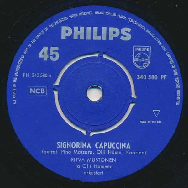 Signorina Capuccina / Tyttö Kulmapöydässä