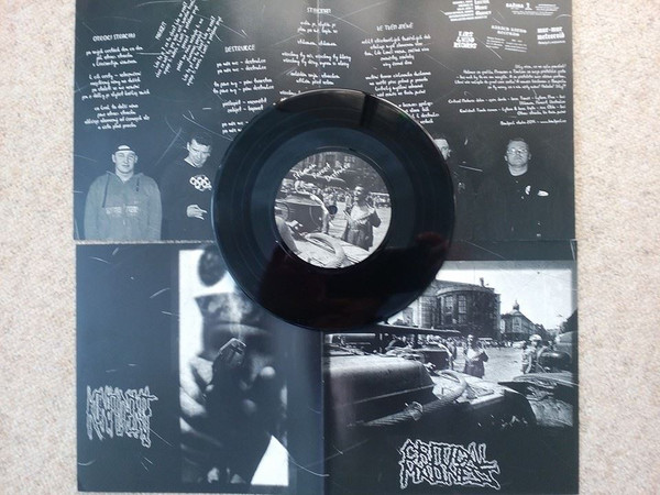 Critical Madness / Konfident