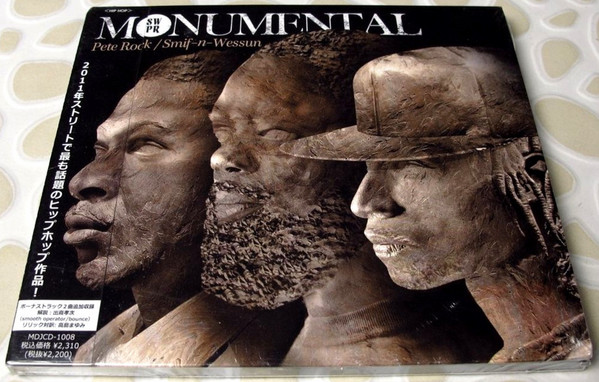 Monumental