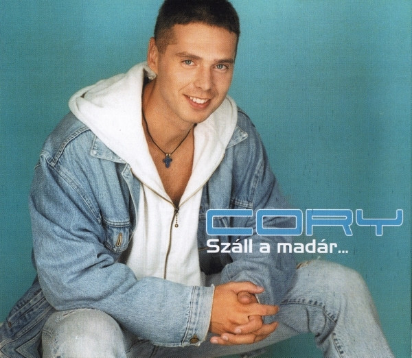 Száll A Madár