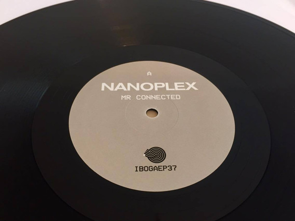 Mr Connected / Acid