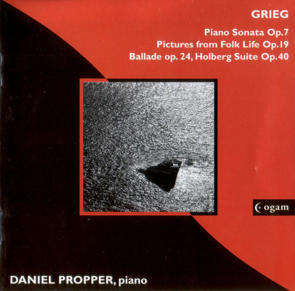 Grieg . Pianosonata, Holbergsuite etc....  Propper