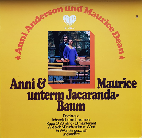 Anni & Maurice Unterm Jacaranda-Baum
