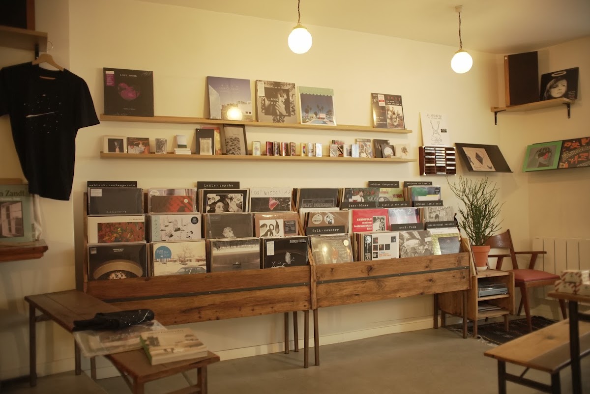 Comets Café & Disques